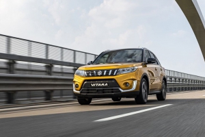 Suzuki_VITARA_HYBRID_2020_208-29184-870x470