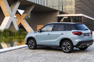 Suzuki_VITARA_HYBRID_2020_212-62976-870x470