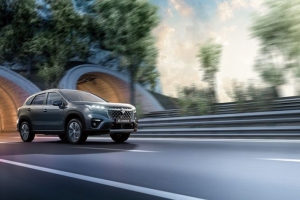 Suzuki_S-CROSS_HYBRID_2022_302-47616-870x470