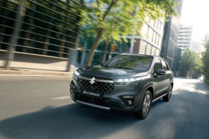 Suzuki_S-CROSS_HYBRID_2022_303-59904-870x470