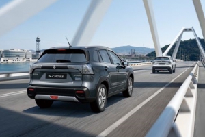 Suzuki_S-CROSS_HYBRID_2022_314-30464-870x470