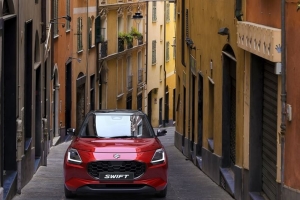 Suzuki_NUOVA_SWIFT_HYBRID_gallery_(16)-27392-870x470